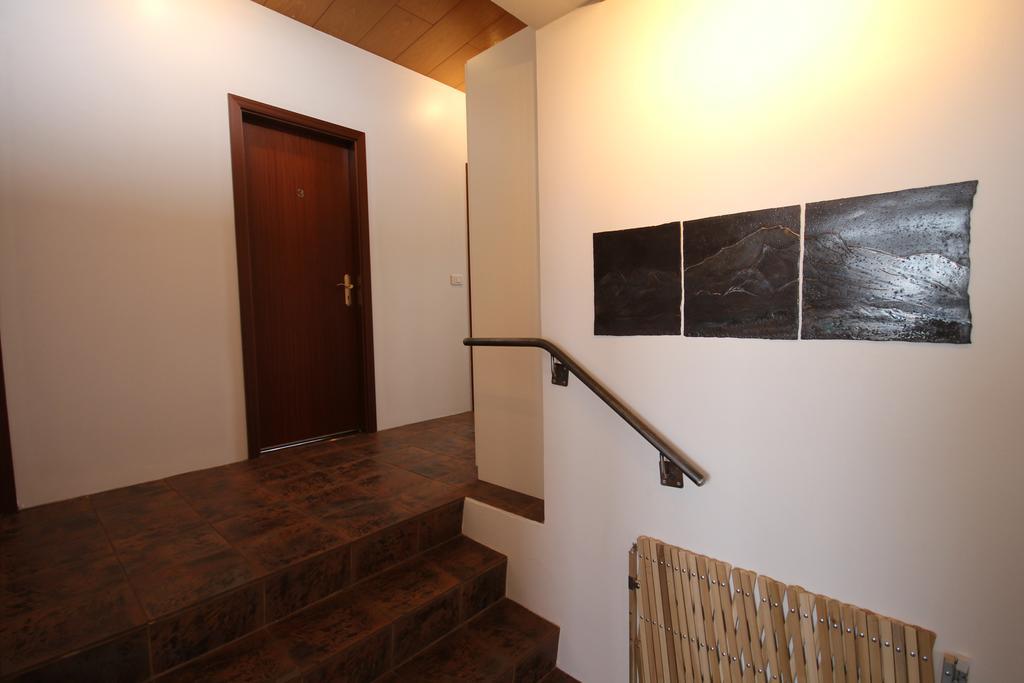 Hamrahlith 9 Guesthouse グルンダルフィヨルズル エクステリア 写真