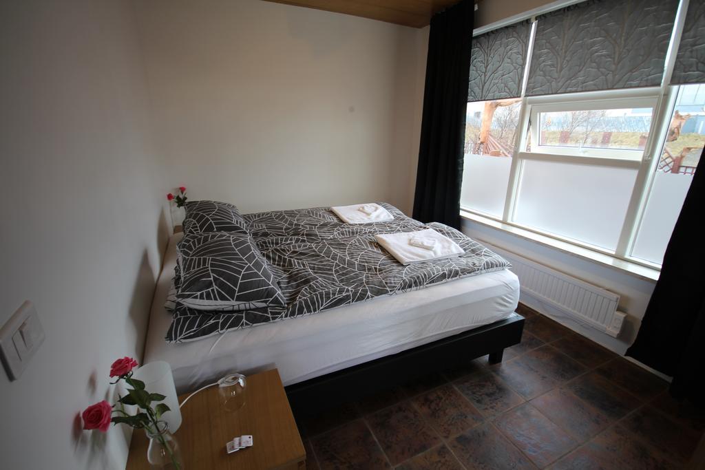 Hamrahlith 9 Guesthouse グルンダルフィヨルズル エクステリア 写真