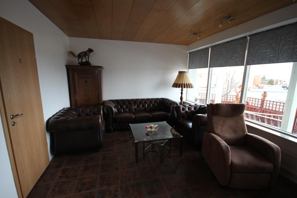 Hamrahlith 9 Guesthouse グルンダルフィヨルズル エクステリア 写真